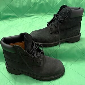 Timberland Kids Black Shoes/Boots Size 2